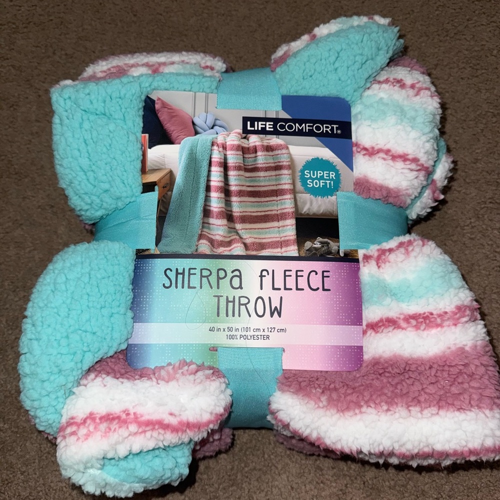 Life Comfort Sherpa Fleece Throw